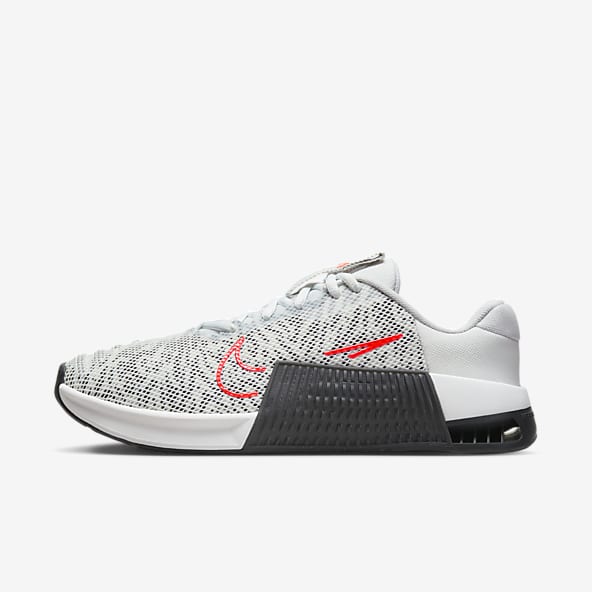Cross Training Shoes. Nike CA